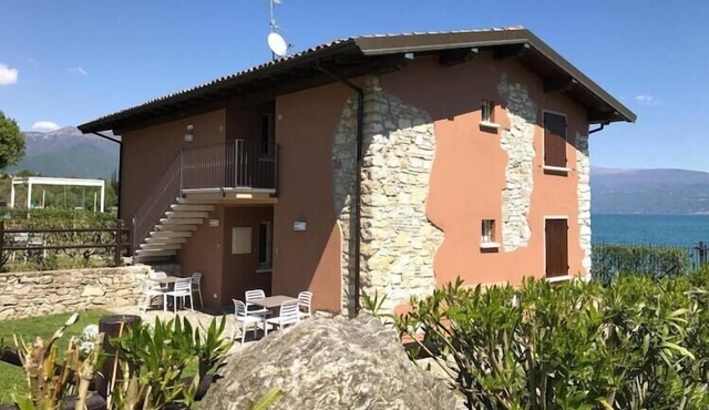 Apartment in Manerba with barbecue