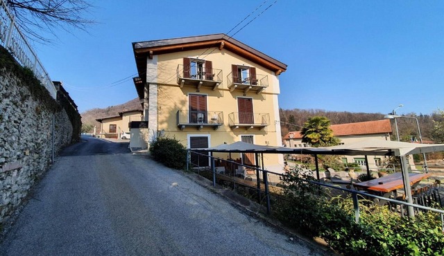 Apartment in Vignone with Lake Maggiore Views