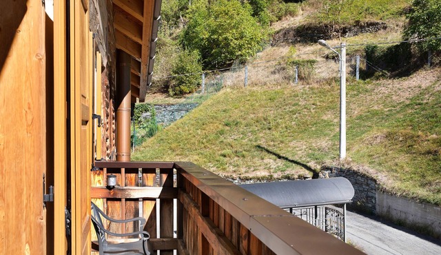 Apartment 'Casa Vacanza La Rocca Bilocale' with Mountain View, Balcony & Wi-Fi