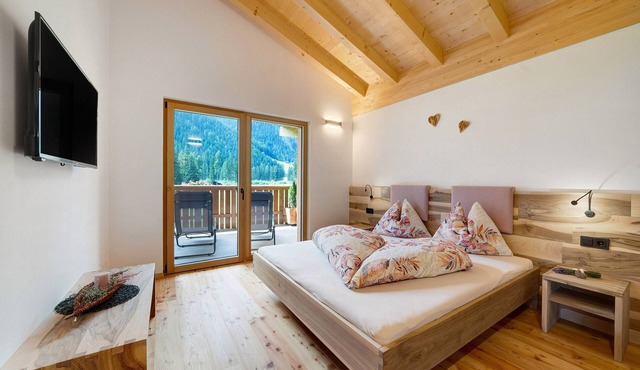 Apartment "Masi Lavendel" with Lake View, Private Balcony & Wi-Fi