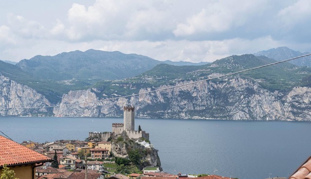 Apartment 'Monolocale La Perla 1' with Lake View, Garden & Wi-Fi