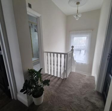 Apartment Sleeps 4 with Parking