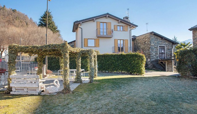 Apartment 'Taverna Relax Sara' with Mountain View, Private Terrace and Wi-Fi