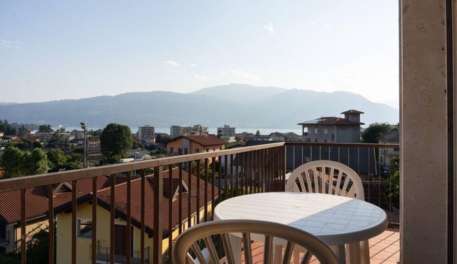 Apartment 'Verbania Panorama Lago' with Lake View and Balcony