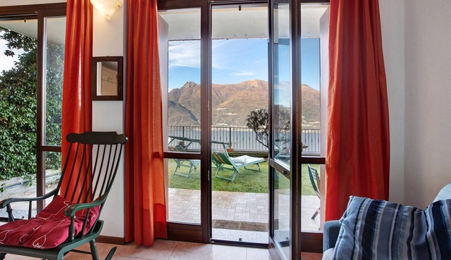 Apartment 'Vista Sul Lago Di Como' with Lake View, Private Terrace and Wi-Fi