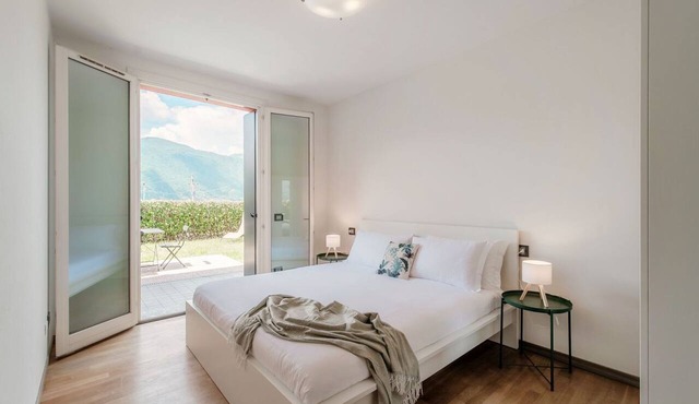 Apartment with Garden in Abbadia Lariana (Lario10)