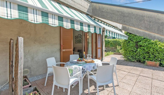 Appartamento Alessandra: Terrace and Lake View, Laveno Mombello, Italy