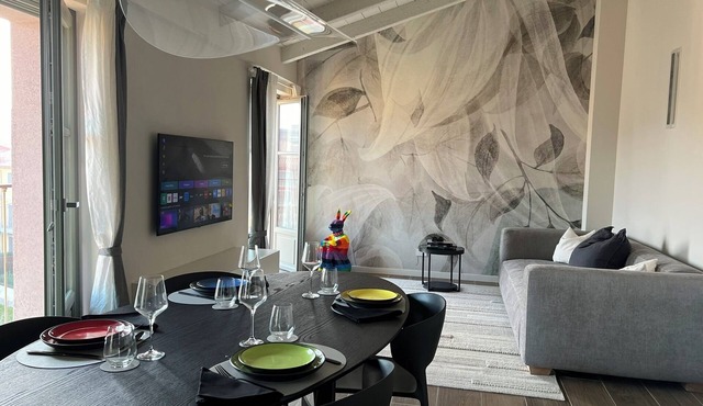 Appartamento con concierge palestra e garage in contesto d'avanguardia milanese