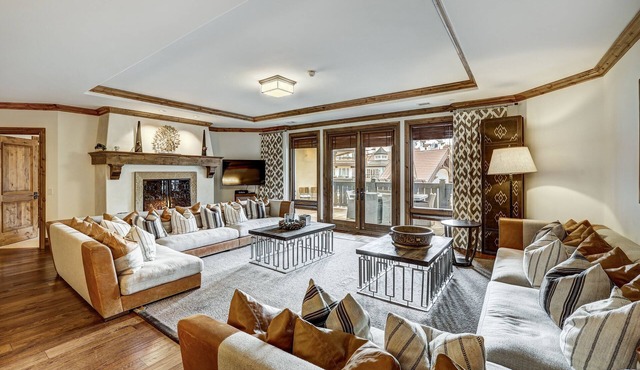 Arrabelle Luxury Mountain View 4 BR Condo- Close To The Mountain Save 20% on 7+ Nights!