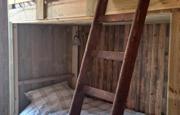 Au Temps Présent - Appartement de Charme - à quelques minutes de Pairi Daiza, d'Ath - à deux pas du Château ou du RAVel - entre Tournai et Mons