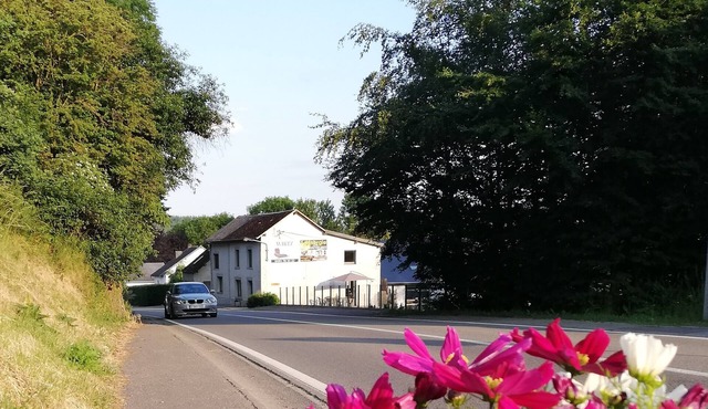 Au Vieux Gouvy: Family gîte, large enclosed garden & pets welcome