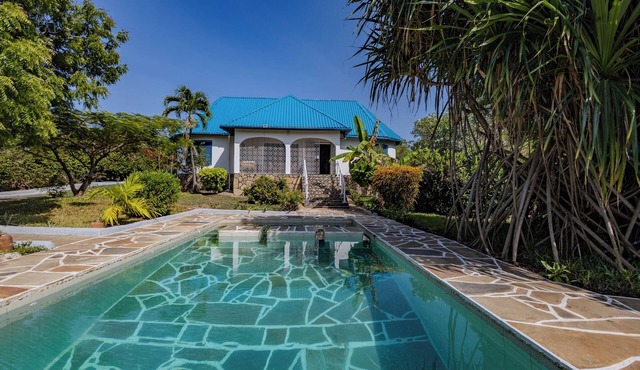 AUREGI VILLAS