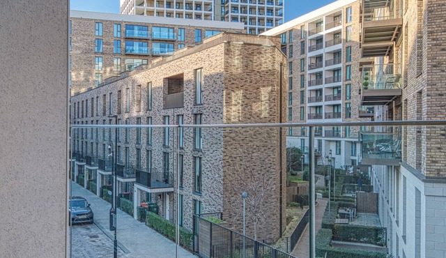 Austin David Royal Wharf