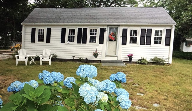 Available July25-Aug1 near Seagull Beach, short walk to restaurant,shops