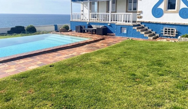 Azenhas do Mar - Villa Tamar - oceanfront, private infinity pool, close to beach