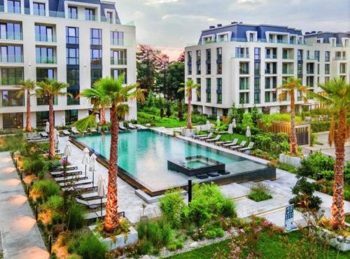 Azure Coast Horizon - free parking