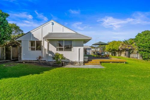 Babbacombe Bach - Otaki Beach Holiday Home