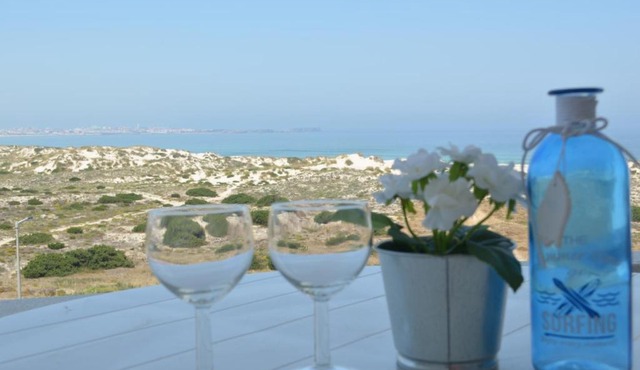Baleal House, IS