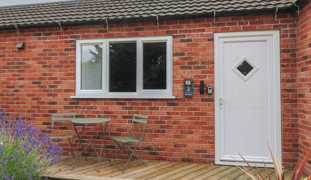 BARLINGS, pet friendly, with a garden in Billinghay, Lincolnshire