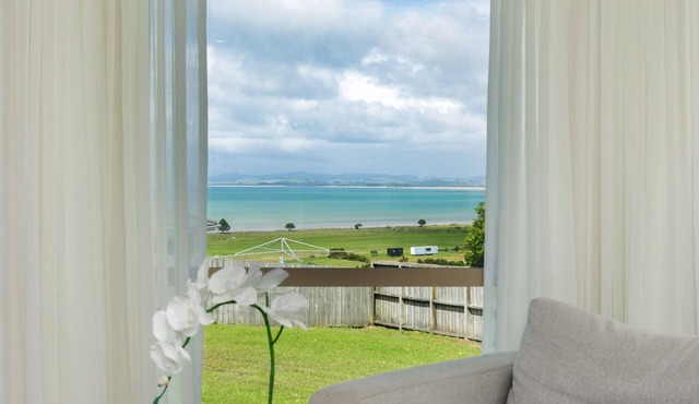 Bay Heights Bach - Karikari Peninsula Retreat