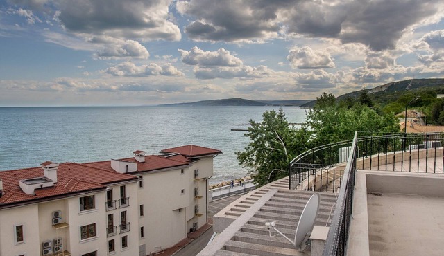Beach Apartment close to Palace in Balchik, Twin1