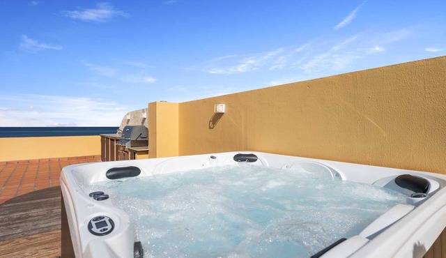 Beachfront - Amber Penthouse 2BR condo - P512