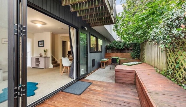 Beachside Retreat in Lyall Bay