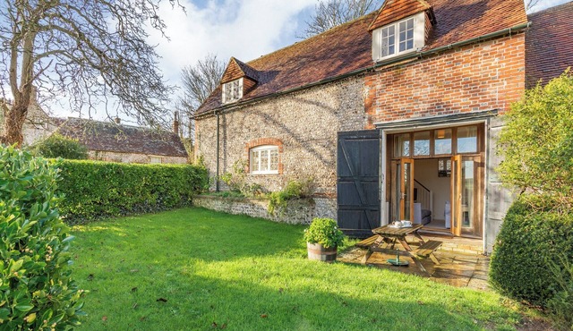 Beachy Barn - UKC6126