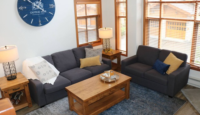 Bear's Den - SKI IN/SKI OUT 3 Bedroom Townhouse