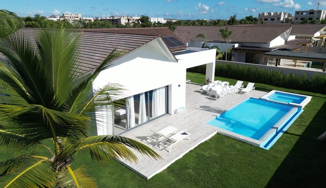 Beautiful 3 BR Villa in Tracadero Beach Resort