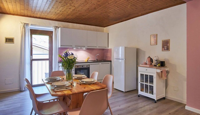 Beautiful apartment for 6 people with WIFI, TV and pets allowed