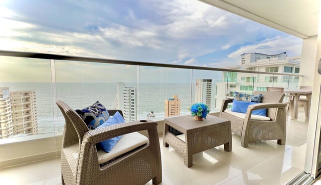Beautiful ocean view, 5 minutes from the historic center and the AirPort.