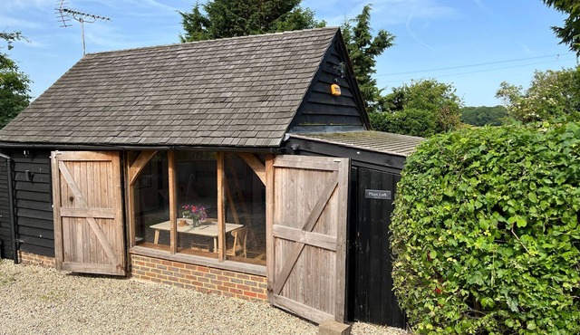 Beautiful Detached Barn in the Chiltern Hills