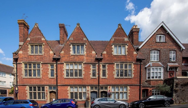 Beautiful Iconic Listed Building with Views Overlooking the Arundel Cathedral