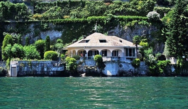 Beautiful Lake Front Villa, amazing lake como view, exclusive location!
