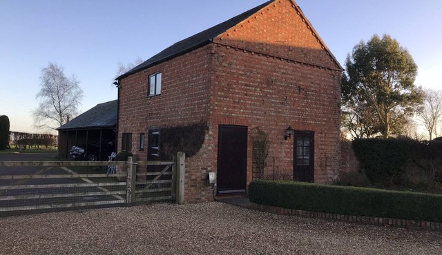 Beautiful one bedroom cottage near Kimbolton and Cambridge with stunning views