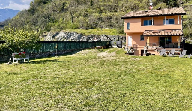 Beautiful private villa for 7 people with A/C, WIFI, terrace and parking