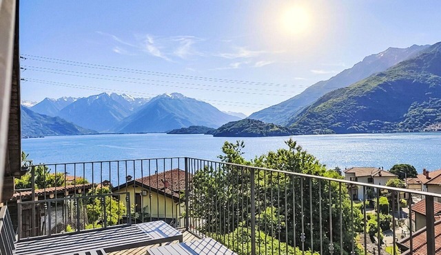 Beautiful private villa for 4 guests with WIFI, patio and pets allowed