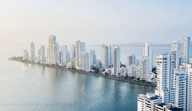 Beautiful & Spacious apt on 36th Floor Cartagena