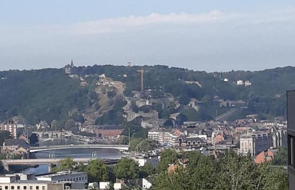 Bed vue sur vallée de la Meuse Namur