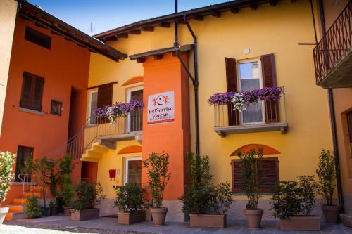 BelSorrisoVarese - Rooms & Apartments - Private Parking - Reservation Required