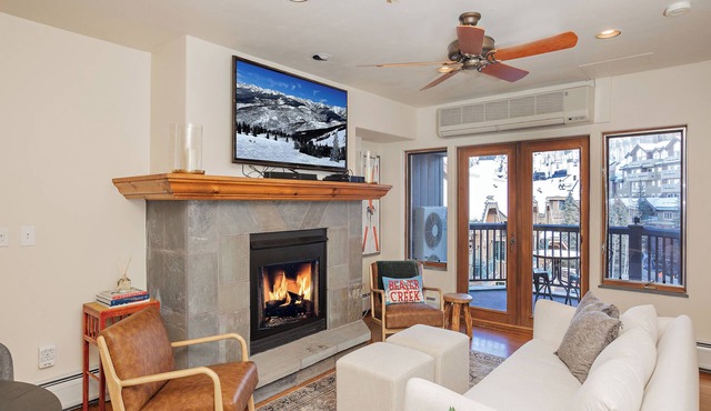 Best location BC village, Ski In Out, Steps to Ski School, Shops, Restaurants