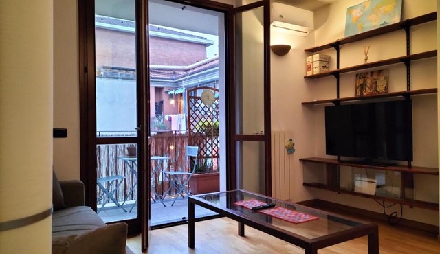 Big Bright Flat in Milano close to Loreto square
