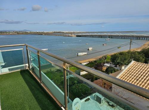 Blife Charlya private rooms at Faro beach