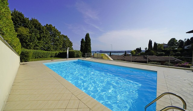 Blue Vista Gardone Riviera