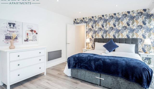Blue Wonder 2 Bedroom Apartment with Ensuite