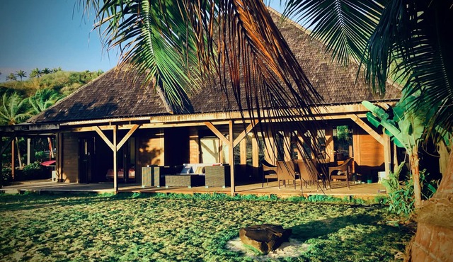 Bora Bora waterfront sunrise villa