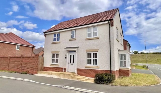 Bottesford Gem – Luxury 3-Bedroom House with Modern Comforts. Garden & Driveway!