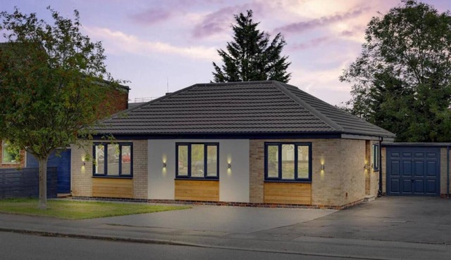 Brand New 4 Bed Deluxe Modern Villa - Sleeps 9