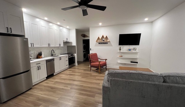 Brand New Modern Mountain Suite w/heated driveway and sidewalks